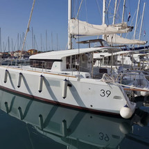 Lagoon 39
