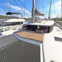 Fountaine Pajot Lucia 40