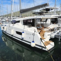 Fountaine Pajot Lucia 40