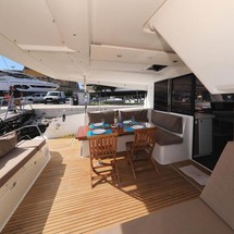 Fountaine Pajot Lucia 40