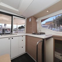 Fountaine Pajot Lucia 40