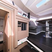 Fountaine Pajot Lucia 40