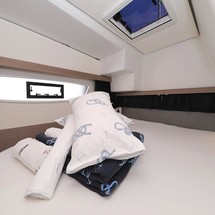 Fountaine Pajot Lucia 40
