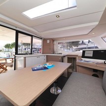 Fountaine Pajot Lucia 40