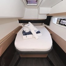 Fountaine Pajot Lucia 40
