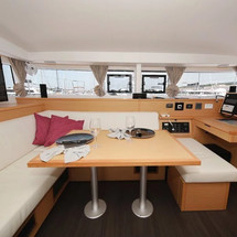 Lagoon 400 S2