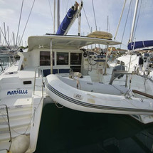 Lagoon 421