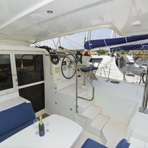 Lagoon 421