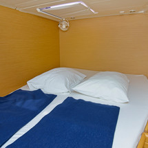 Lagoon 421