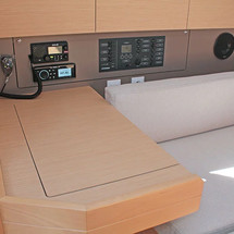 Beneteau Oceanis 38.1