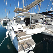 Lagoon 42