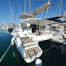 Lagoon 42