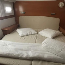 Lagoon 440