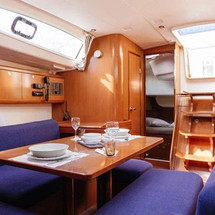 Beneteau Oceanis 43