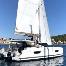 Fountaine Pajot Lucia 40