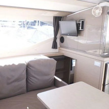Fountaine Pajot Lucia 40