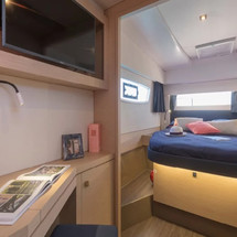 Fountaine Pajot Astréa 42