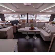 Fountaine Pajot Astréa 42