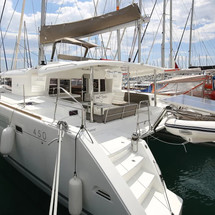 Lagoon 450 F