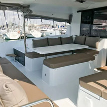 Fountaine Pajot Astréa 42