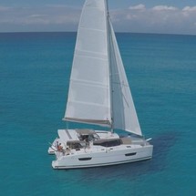 Fountaine Pajot Lucia 40