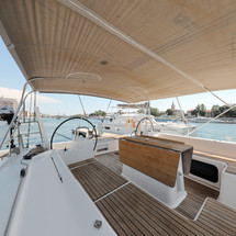 Dufour 560