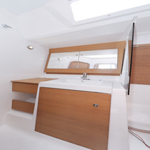 Dufour 560