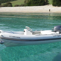 Lagoon 421