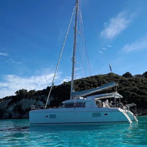 Lagoon 421