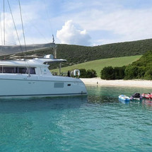 Lagoon 421