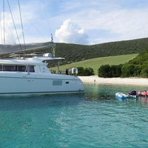 Lagoon 421