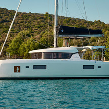 Lagoon 42