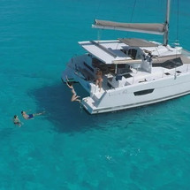 Fountaine Pajot Lucia 40
