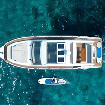 Sealine C390