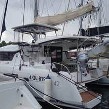 Lagoon 42