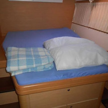 Lagoon 421