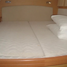 Lagoon 440