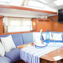 Beneteau Oceanis 523