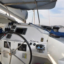 Lagoon 421