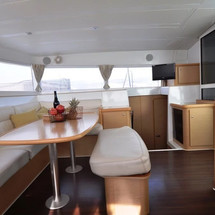 Lagoon 421
