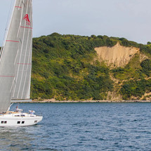Hanse 548