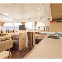 Lagoon 440