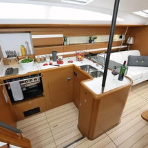 Jeanneau 53