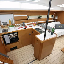 Jeanneau 53