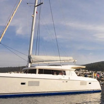 Lagoon 421