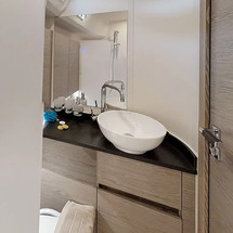 Hanse 588