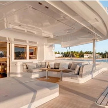 Lagoon 52