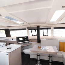 Fountaine Pajot Saona 47