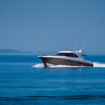 Riviera 5000 Sport Yacht