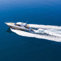 Riviera 5000 Sport Yacht